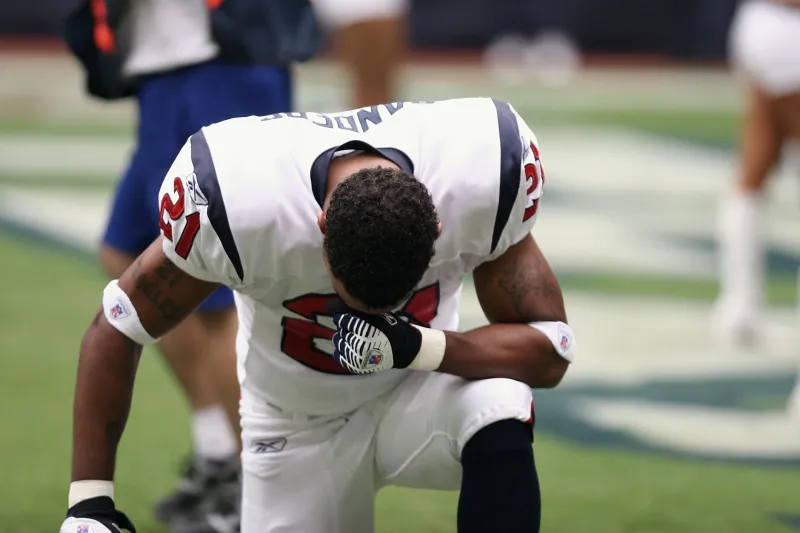 Panic Button Shopping: Why Mid-Season Blockbusters Usually Leave Teams Worse Off